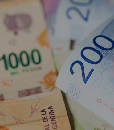 Las letras del tesoro de Chubut se emitieron por 51.500 millones de pesos argentinos. / Foto: Canva.