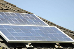 Inti-Tech ofrece servicio de limpieza de plantas solares fotovoltaicas a través de un sistema robotizado / Fotolia 
