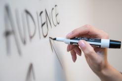 La nueva empresa combinada operará bajo la marca de Hero Digital / Melanie Deziel - Unsplash