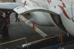 Interexpresso ofrece servicio de carga y descarga de equipaje, abastecimiento de combustible y mantenimiento de aeronaves./ Unsplash - NRD.