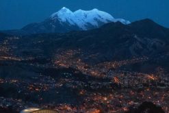 La ciudadanía y los empresarios bolivianos han encontrado soluciones por sus propios medios en la “criptoeconomía de emergencia”./ Unsplash - Rodrigo González.