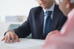 El nuevo reglamento podría incentivar la llegada de corredores internacionales. / Foto: Canva.