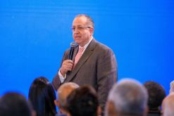 La operación estimuló una demanda de 3,3 veces el monto ofertado, seún el Ministerio de Hacienda y Economía, a cargo de Magín Díaz./ Tomada de la página del organismo en Facebook.