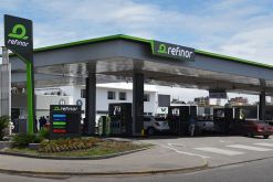 Refinor opera una red de 70 estaciones de servicio en el norte de Argentina./ Foto tomada de la página de la empresa en Facebook.inor. 