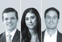 De izquierda a derecha Eduardo de Campos Ferreira, de Demarest Advogados; Carolina Amorim, de Machado Meyer Advogados, y João Guizardi, de Madrona Advogados.