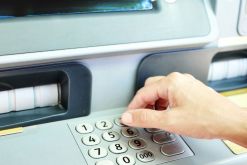 Banco BRP ofrece a empresas y particulares créditos, inversiones y otros servicios como pago de facturas y transferencias interbancarias, entre otros. / Foto: Unsplash - Gizem Nikomedi. 