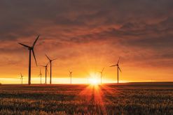 El sector energético concentró 42,600 millones de dólares en transacciones durante el último año en América Latina. / Foto: Unsplash - Karsten Würth.