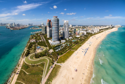 Holland & Knight LLP en Miami cuenta con 90 socios / Bigstock