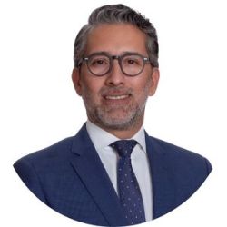 Luis Enrique Torres socio de Von Wobese