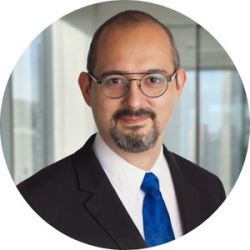 Mario Estuardo Archila socio de Consortium Legal - Guatemala