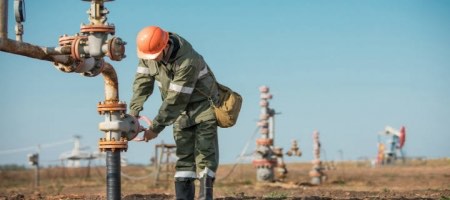 Oilstone gestiona 12 concesiones para explorar y producir petróleo y gas en la provincia argentina de Neuquén / Bigstock