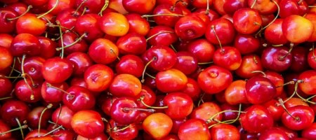 Giddings Fruit produce una variedad de frutas que incluye cerezas, arándanos y fresas, entre otras / Unplash