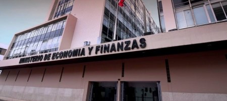 El despacho celebró haber logrado dos nuevas referencias para su deuda en dólares / Tomada del Ministerio de Economía y Finanzas del Perú - Facebook