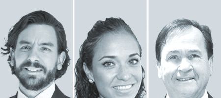 Nicolás Arboleda, de Cuatrecasas - Bogotá (izquierda); Gabriela Saucedo de Baker McKenzie - México, y Rafael Alonso, de Ontier.