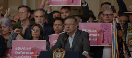 Según un estudio del Banco de la República, la iniciativa de Petro podría destruir más de 450.000 empleos formales./ Foto: Cuenta de la Presidencia en X.