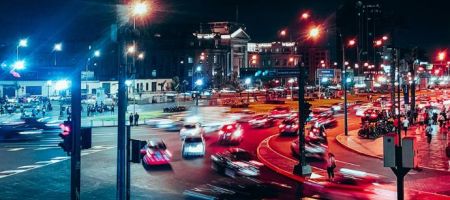 La decisión del INDECOPI es errónea, pues el plazo legal de 30 días empezó a correr desde la solicitud del 23 de septiembre. / Unsplash, BLITZMENT.
