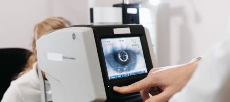 Faes Farma tiene ahora una de las carteras de productos oftalmológicos más completas / Canva