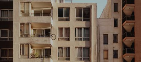 El sector inmobiliario chileno espera que la nueva ley permita alcanzar la meta de crecimiento de 9 % para este año./ Unsplash, Neyerlin Silva.