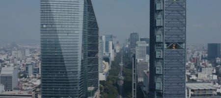 Con la entrada en funciones de la CNA, alinearse tempranamente al nuevo marco será la forma más eficiente de navegar el renovado panorama de la competencia económica en México./ Unsplash - Anton Lukin.