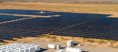 El proyecto Oasis de Atacama, que comprende un total de 0,8 GW de capacidad solar y 6,7 GWh de almacenamiento de energía./ Tomada del sitio web de la empresa.
