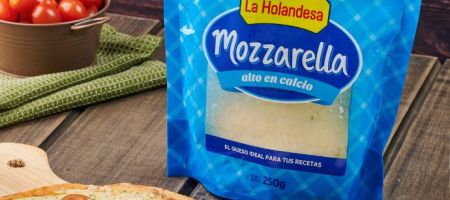 La Holandesa produce quesos (mozzarella, frescos, madurados, rallados y untables), además de yogures y cremas de leche./ Tomada del sitio web de la empresa.
