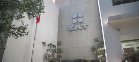 El Plan Maestro 2026 se articula en tres ejes. El primero está orientado a la atención al contribuyente e incluye la ampliación de la presencia institucional del SAT mediante nuevas oficinas en nueve entidades federativas. / Foto: SAT México.