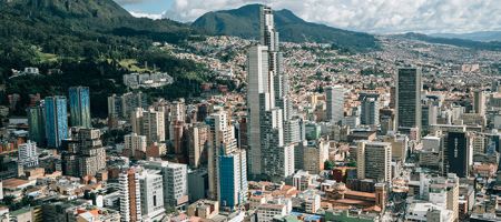 Desde el 31 de enero de 2026, Colombia entró en la fase más restrictiva de la Ley 996 de 2005, conocida como Ley de Garantías. / Unsplash - Random Institute.