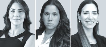 Nadiezhda Vázquez, de SMPS Legal - México (izquierda); Maíra Konrad de Brito, de Azevedo Sette Advogados, y Maite Colmenter, de Rebaza, Alcázar & De Las Casas.
