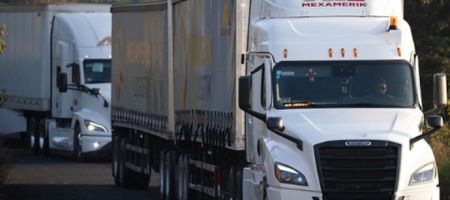 Con una trayectoria de más de tres décadas, MexAmerik se  especializa en servicios de transporte de carga de alta gama./ Tomada de la cuenta de la empresa en Facebook. 