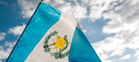 La Ley Integral para la Prevención y Represión del Lavado de Dinero u Otros Activos y del Financiamiento del Terrorismo quedó publicada el 17 de junio de 2026 en el Diario Oficial. / Foto: Unsplash - Shalom de León.