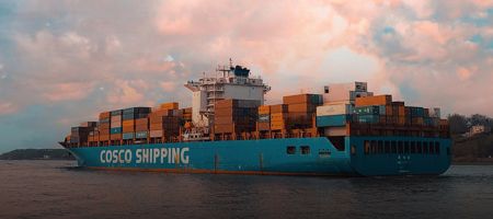 La Ley N.° 1278 eliminó el tope que existía sobre la prórroga de la exención del Impuesto sobre la Renta para empresas usuarias y operadoras del régimen. / Foto: Unsplash - Andreas Dittberner.