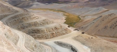 Minera Mantos de Oro compra concesiones de su socia Cominor en Chile