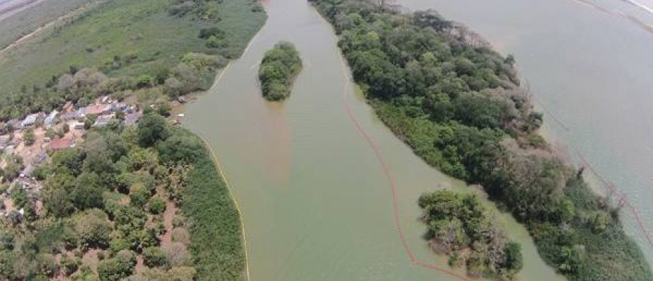 La rotura de la presa de relaves Fundão produjo el que es considerado el mayor desastre ambiental ocurrido en el estado de Minas Gerais / Tomada de Samarco - Facebook